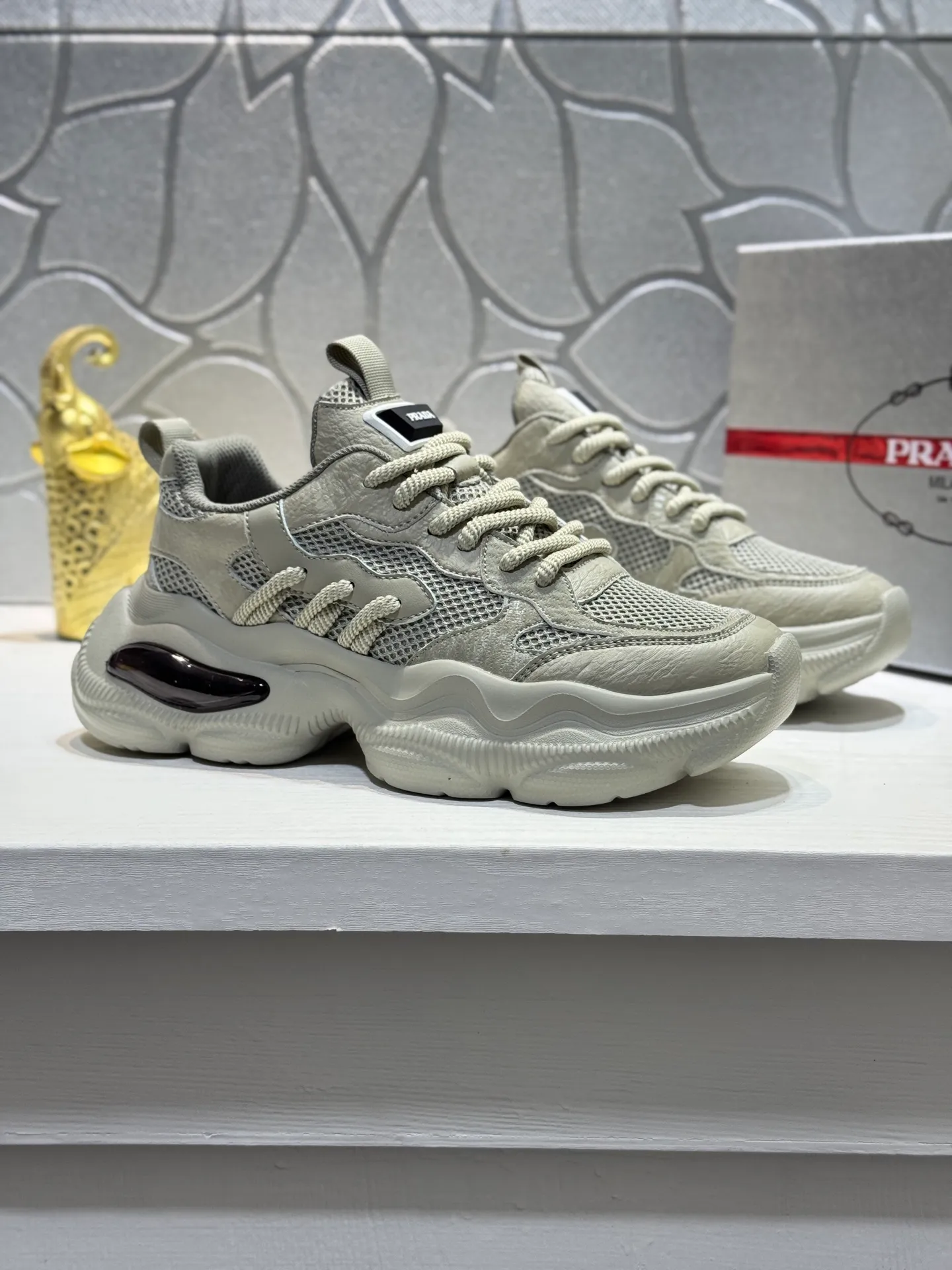 Men's Men's Shoes 💰440 [New Style] 🐬🐬 High-end boutique-Prada/Prada counter latest sports shoes are shipped, you know the leading counter model. Made of selected cowhide stitching fabrics. Lining: Mesh lining. High-end air cushion molded non-slip rubber outsole, exquisite lines, simple and elegant, comfortable and high-end for leisure travel. Size: 38-45<45 customized